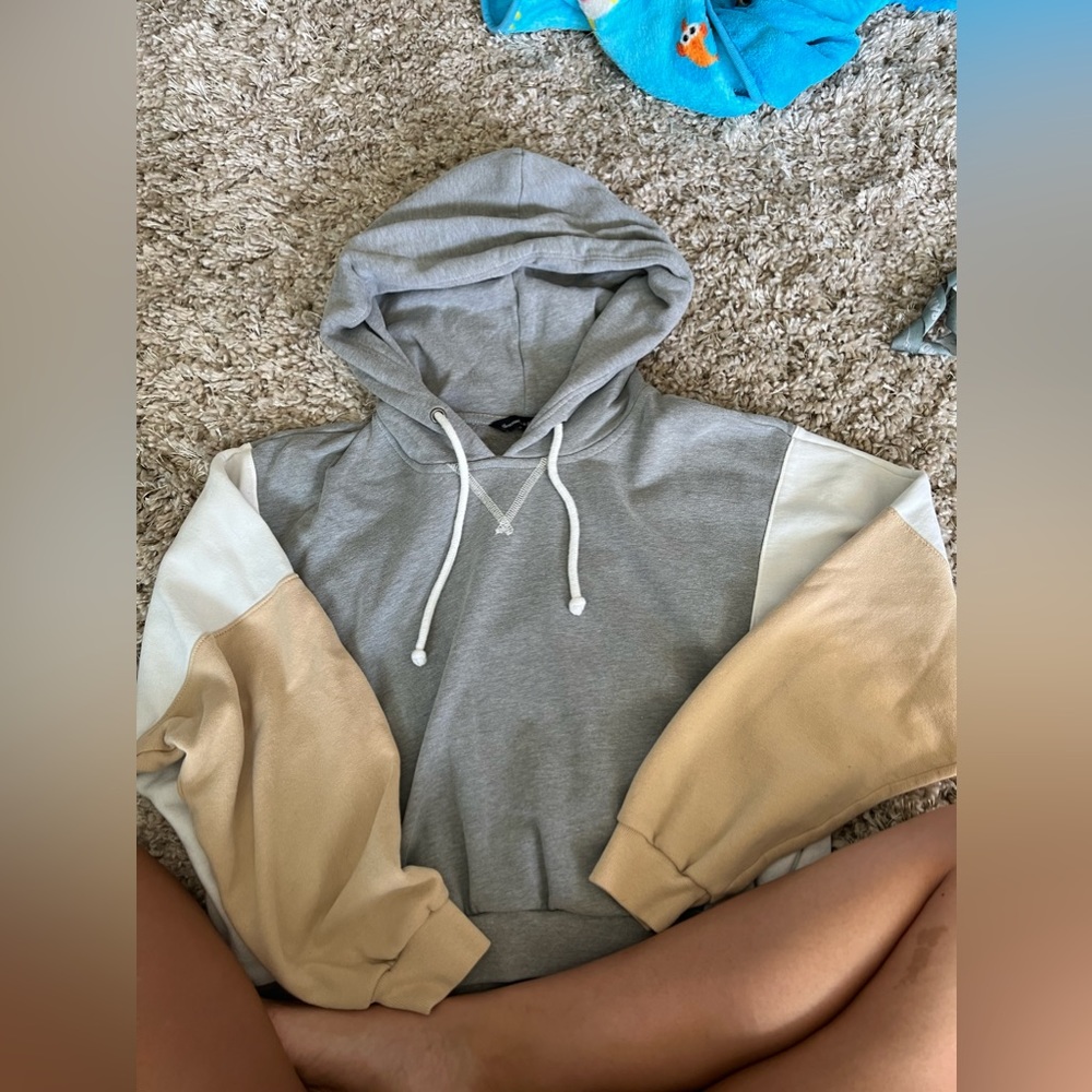 Abercrombie and fitch crop hoodie women’s size small